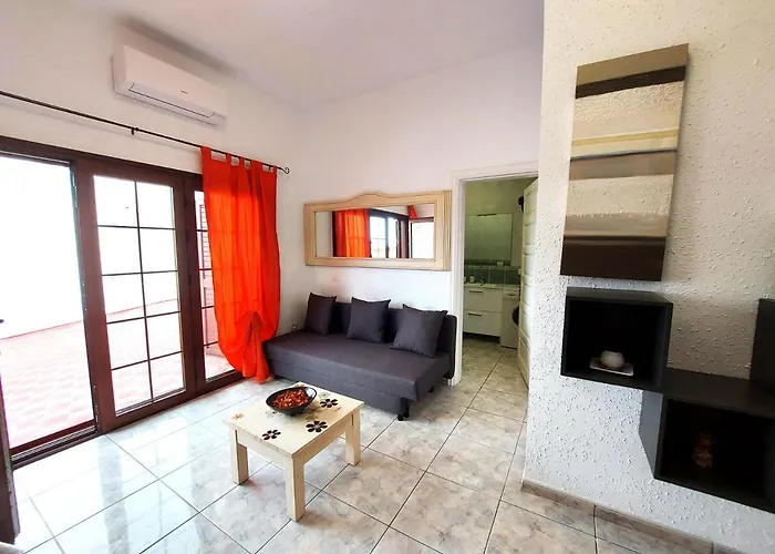 Blanca New 2 Bedrooms Casa vacanze